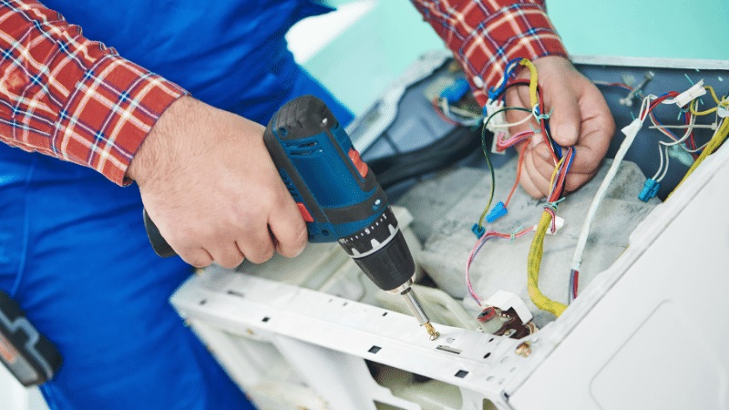 Tire Hitachi servisi orijinal yedek parça kullanımı